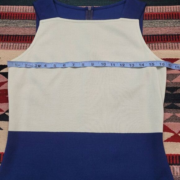St. John Milano Colorblock Knit Dress Sz 4 Mint Blue Burgundy Sleeveless Sheath - Picture 7 of 10